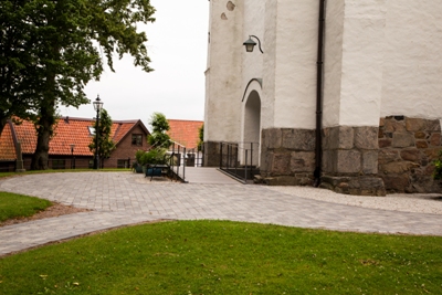 Kyrka
